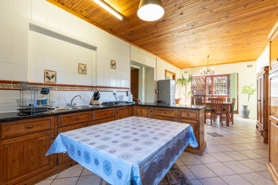 4 Bedroom Property for Sale in Pringle Bay Western Cape